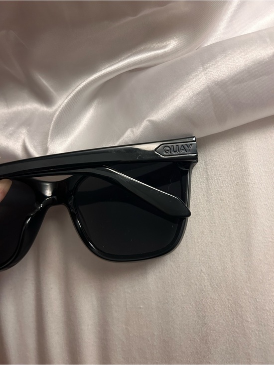 Quay Australia Black Oversized Cat-Eye Sunglasses